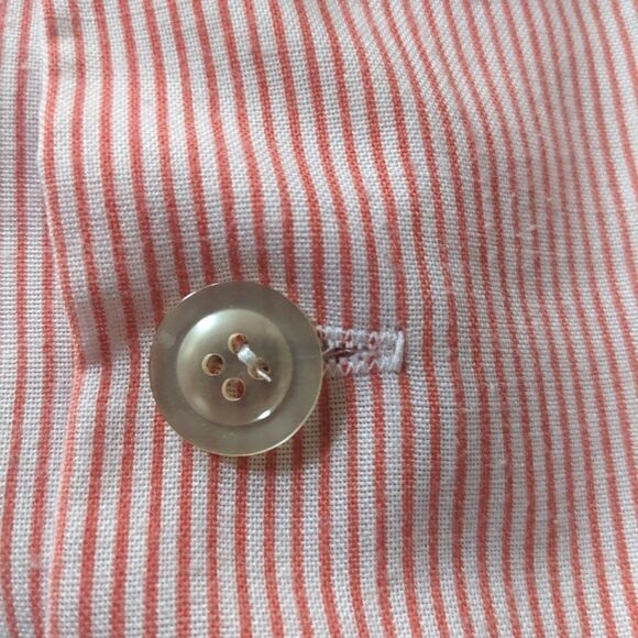 SilvilĀ redāandāwhiteāstripedāš5āforā$25ā - Picture 4 of 7